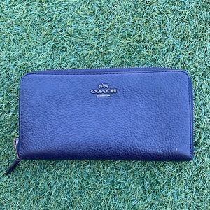 Coach zippy long wallet